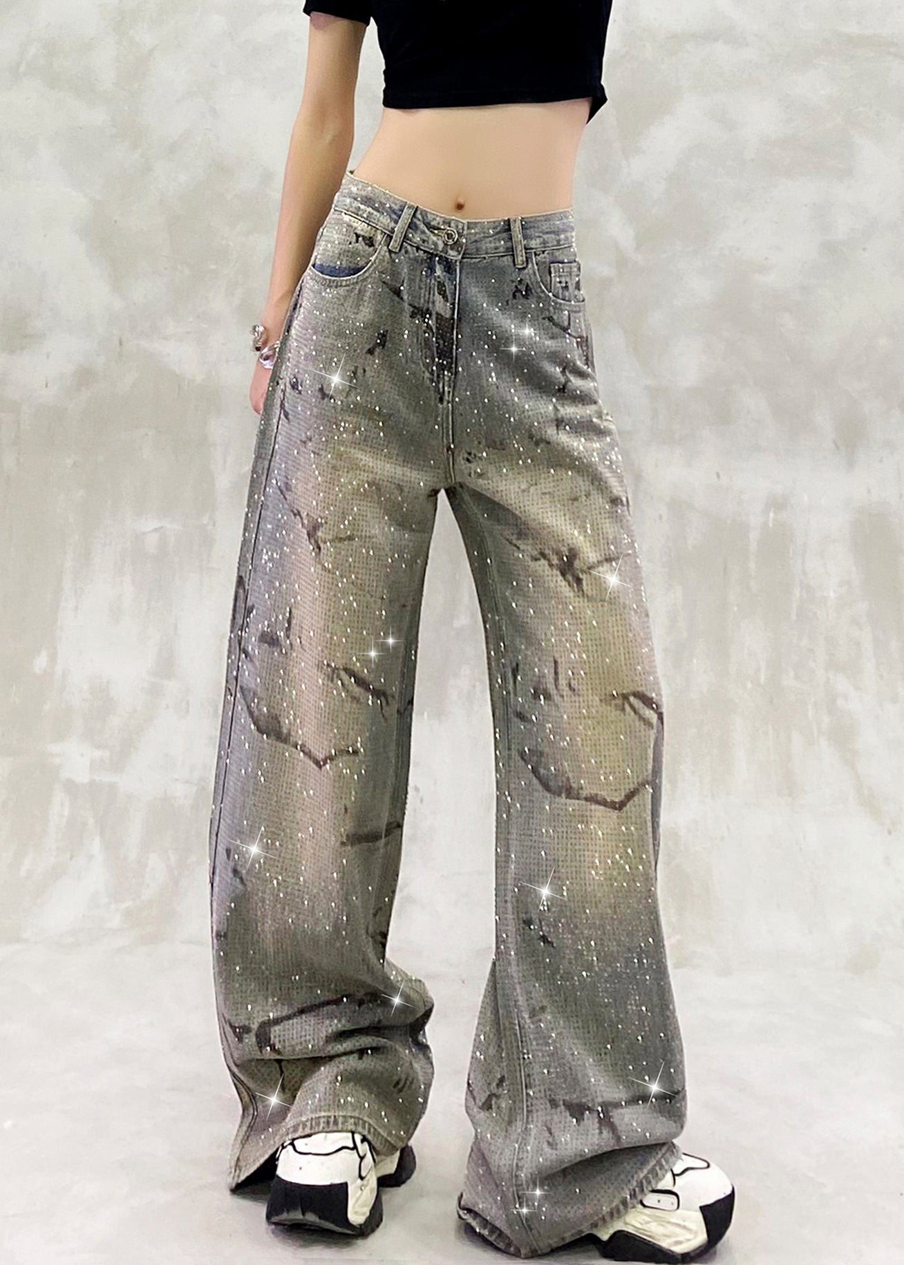 Elegantly Styled Pants for Everyday Wear