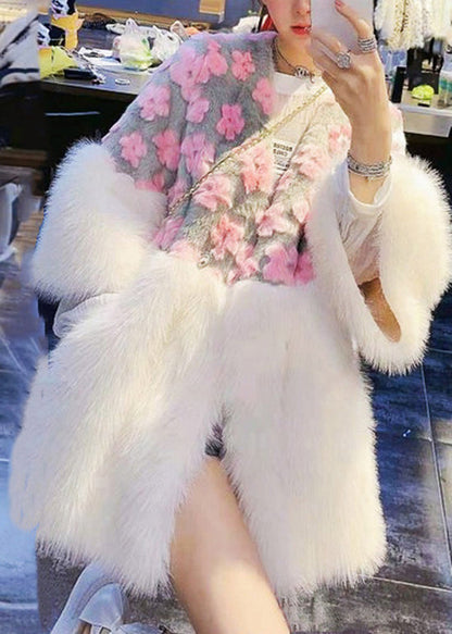 Well Tailored Coat with a Graceful Silhouette
