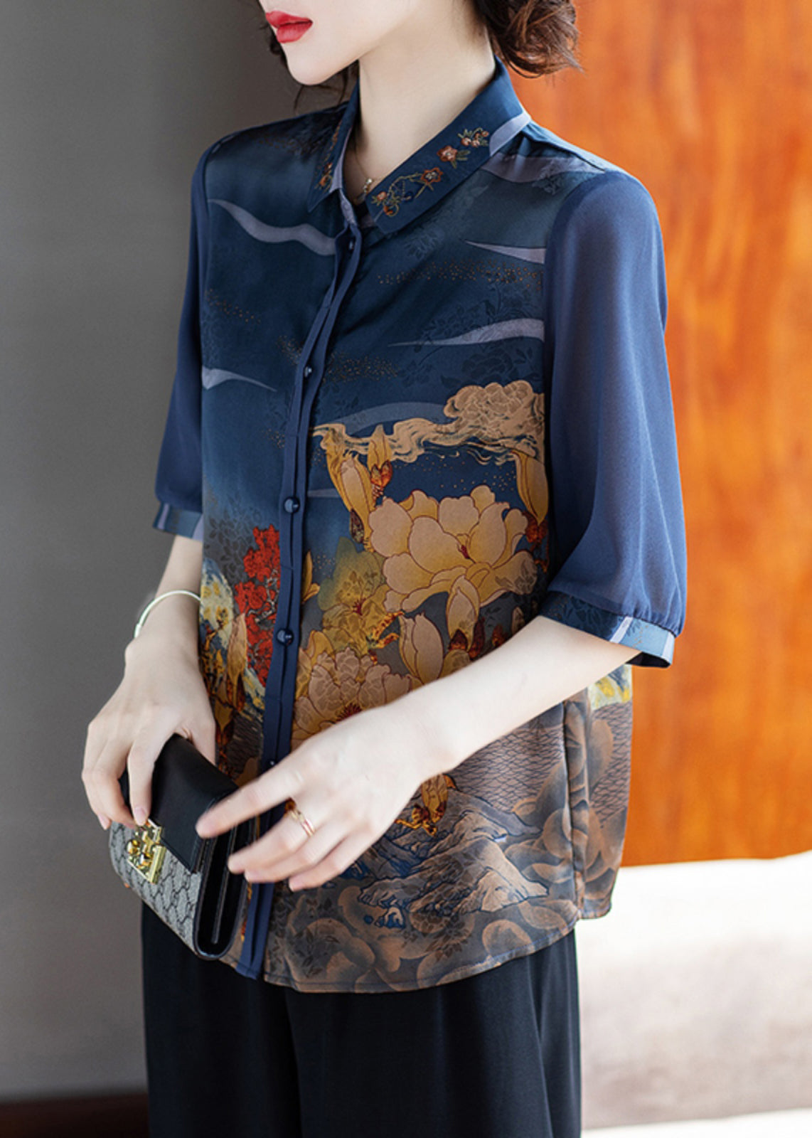 Well Tailored Shirt with a Graceful Silhouette