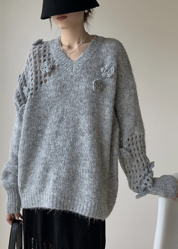 Effortlessly Elegant Sweater with a Timeless Design