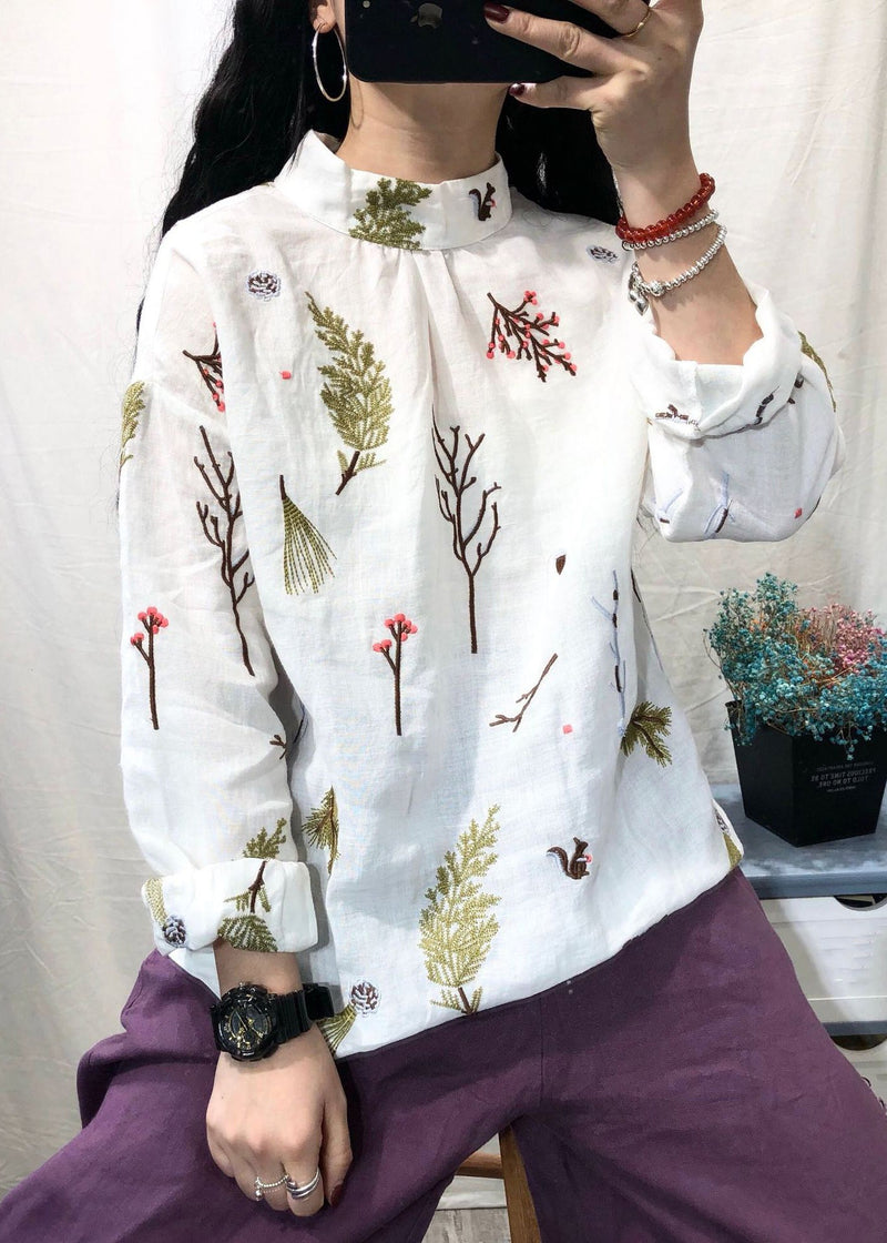 Sophisticated Blouse with a Clean Classic Look