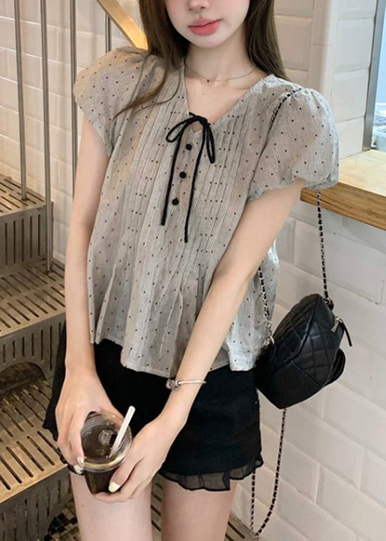 Beautifully Finished Top in a Timeless Design