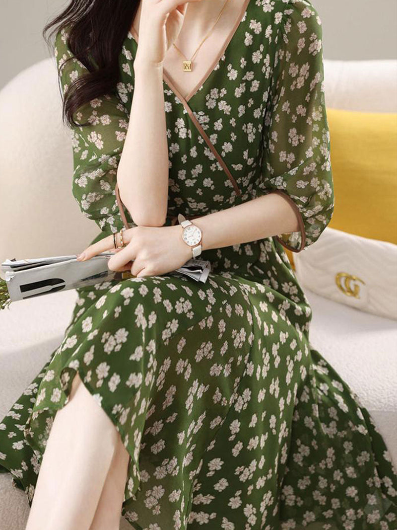 Gracefully Styled Dress for Any Occasion