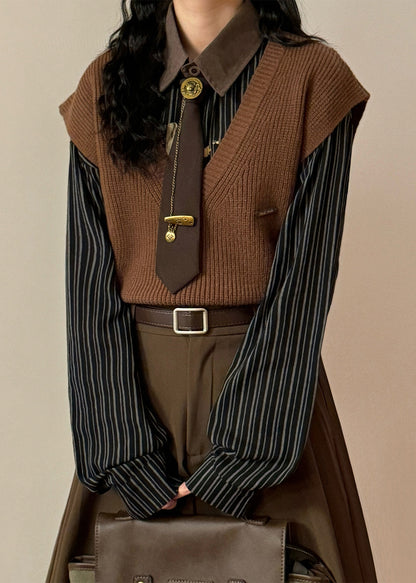 Effortlessly Elegant Garment with a Timeless Design