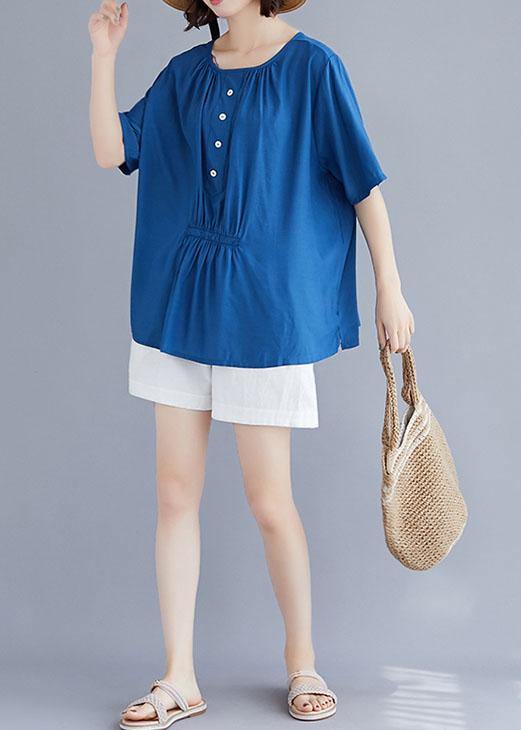 Sophisticated Blouse with a Clean Classic Look