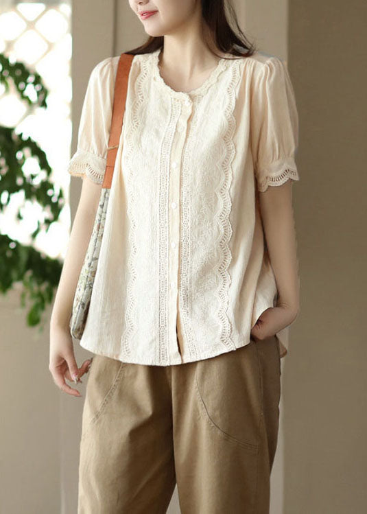 Beautifully Crafted Blouse in a Classic Style