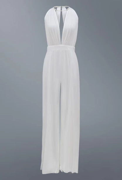 Sophisticated Garment with a Clean Classic Look