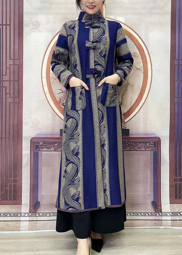 Effortlessly Elegant Coat with a Timeless Design