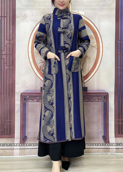 Effortlessly Elegant Coat with a Timeless Design