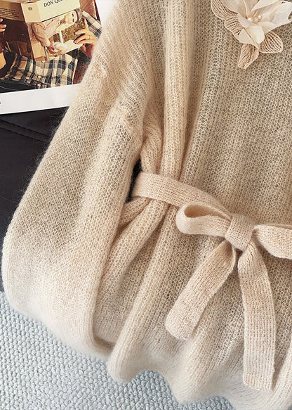 Effortlessly Elegant Sweater with a Timeless Design