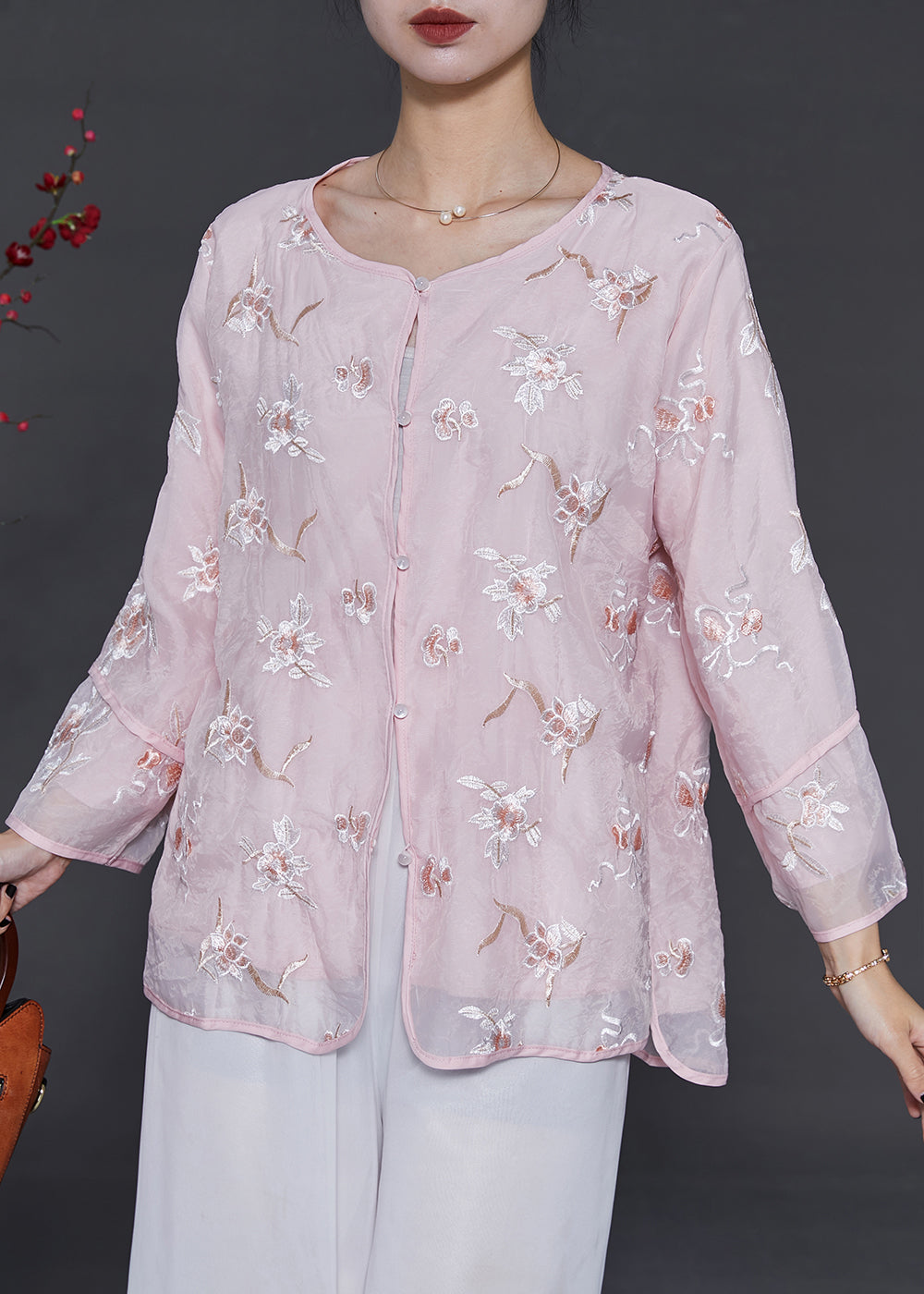 Classic Vintage Blouse with a Flattering Fit