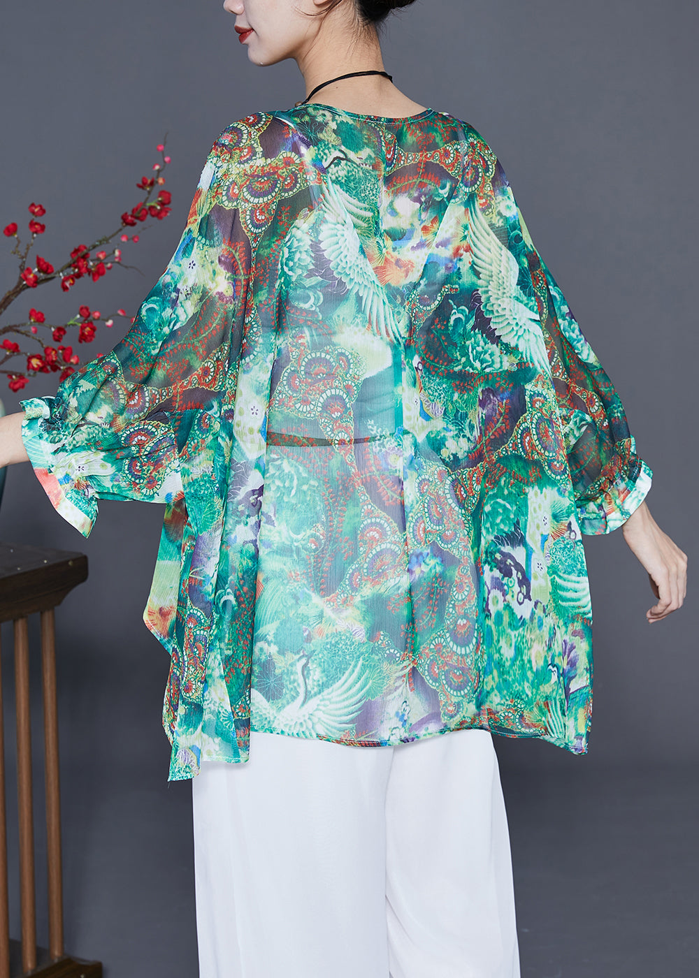 Beautifully Finished Top in a Timeless Design
