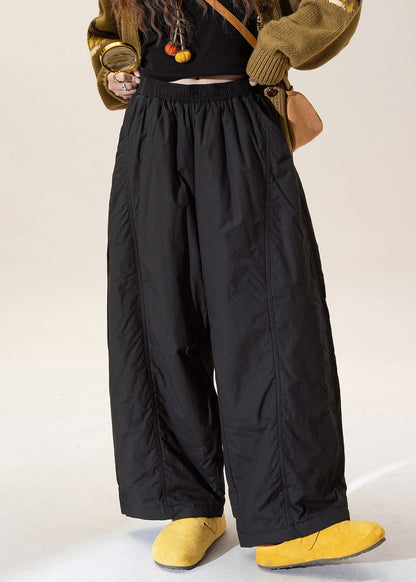 Effortlessly Elegant Pants with a Timeless Design