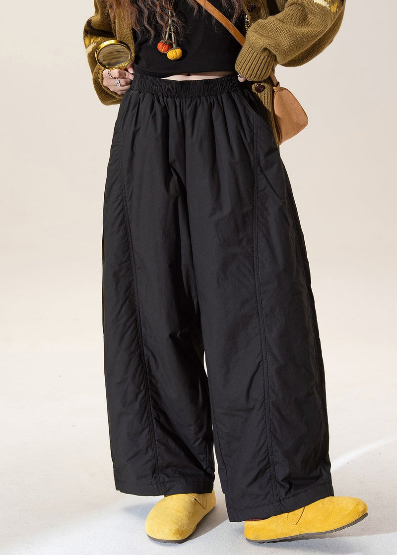 Effortlessly Elegant Pants with a Timeless Design