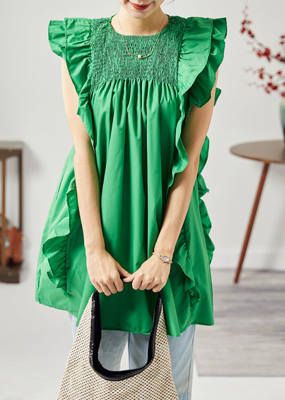 Well Tailored Top with a Graceful Silhouette