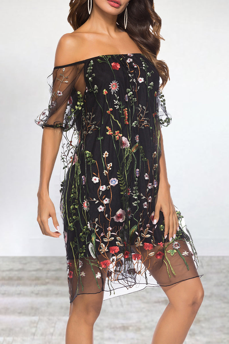 Effortlessly Elegant Dress with a Timeless Design