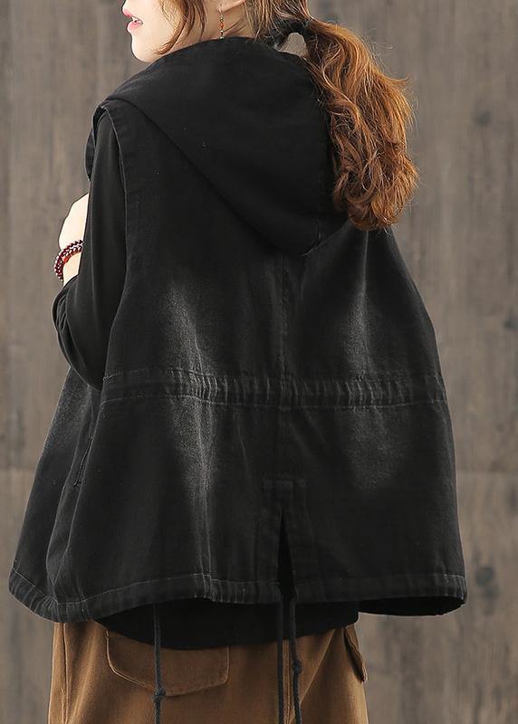 Gracefully Styled Coat for Any Occasion
