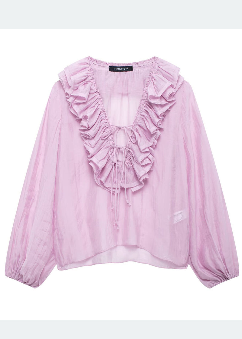 Well Tailored Shirt with a Graceful Silhouette