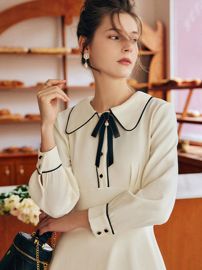 Classic Vintage Dress with a Flattering Fit