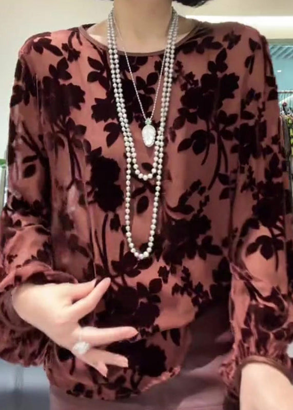 Beautifully Crafted Blouse in a Classic Style