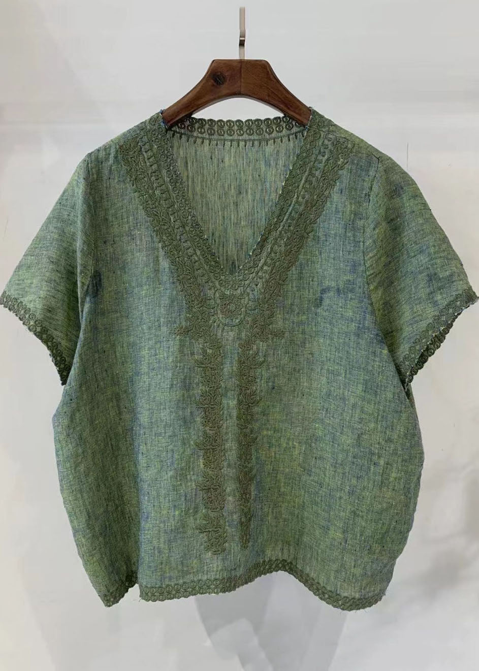 Effortlessly Elegant Garment with a Timeless Design
