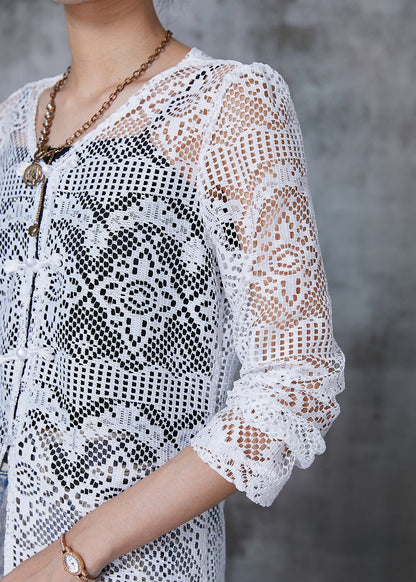 Well Tailored Top with a Graceful Silhouette