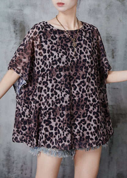 Effortlessly Elegant Top with a Timeless Design
