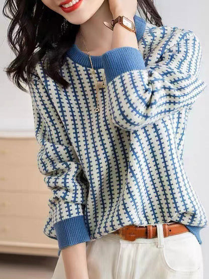 Beautifully Finished Sweater in a Timeless Design