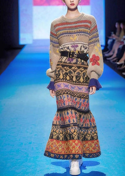Classic Vintage Sweater with a Flattering Fit