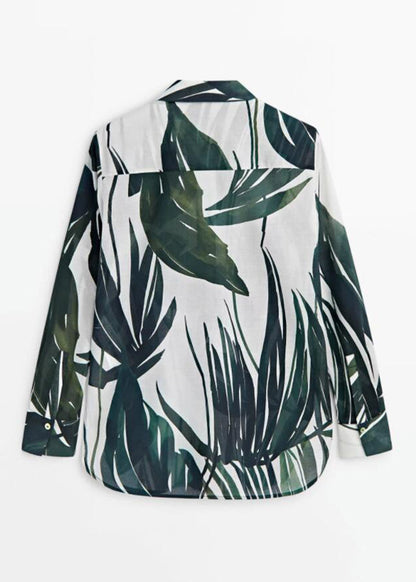 Classic Vintage Shirt with a Flattering Fit