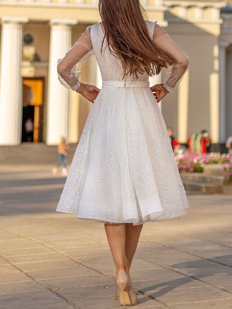 Beautifully Crafted Dress in a Classic Style