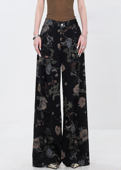 Effortlessly Elegant Pants with a Timeless Design