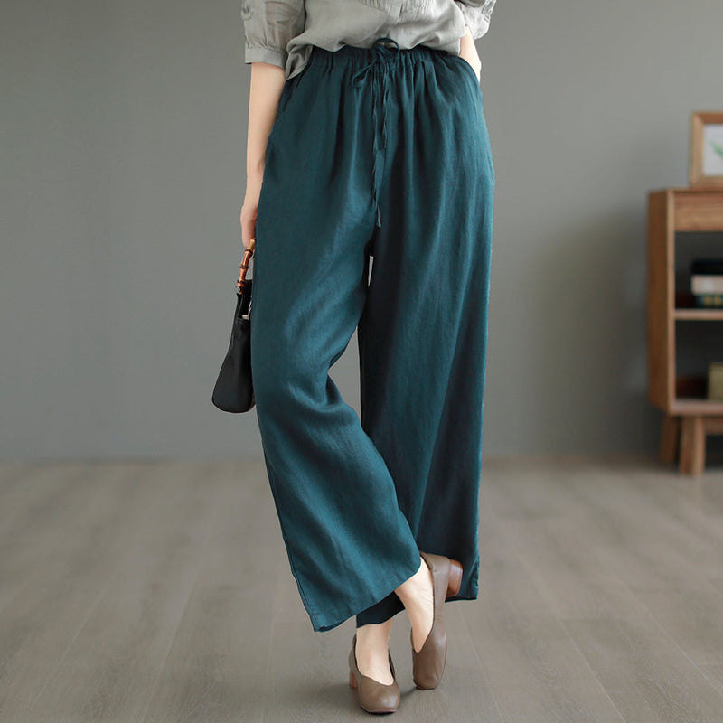 Classic Vintage Pants with a Flattering Fit
