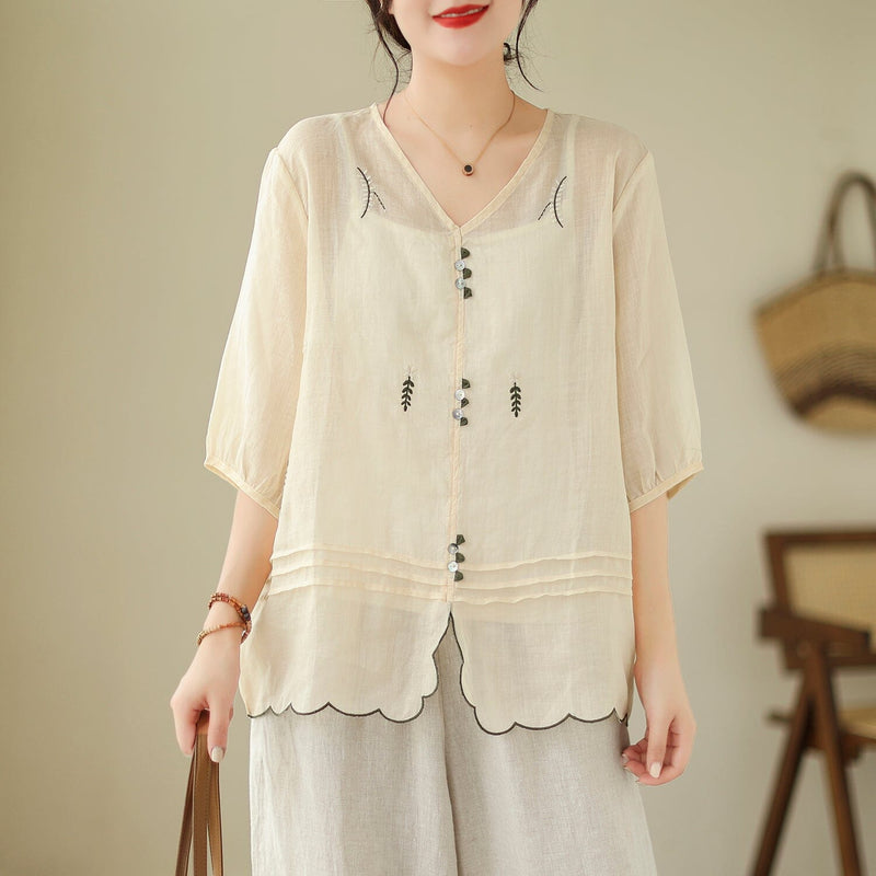 Effortlessly Elegant T-Shirt with a Timeless Design