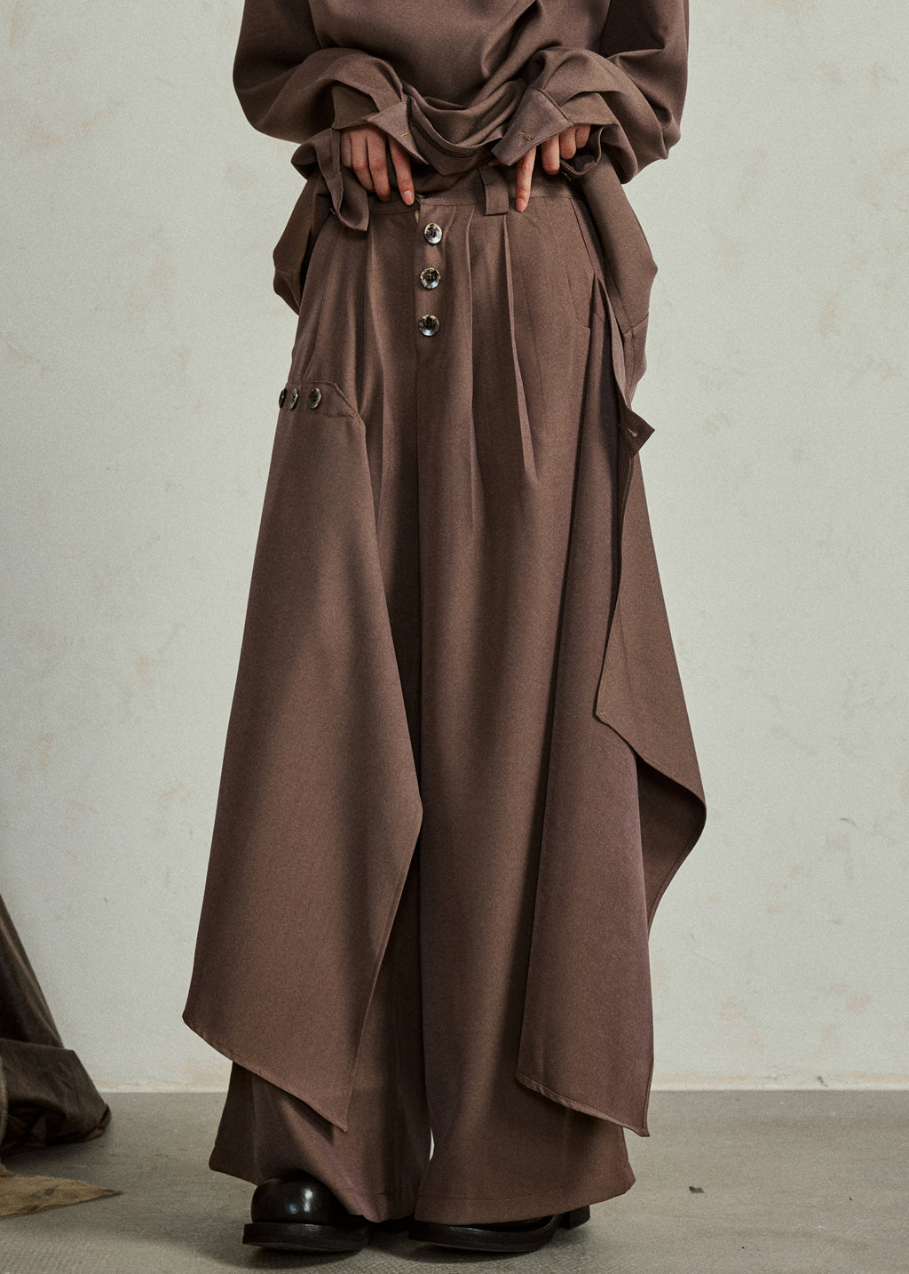 Gracefully Styled Pants for Any Occasion