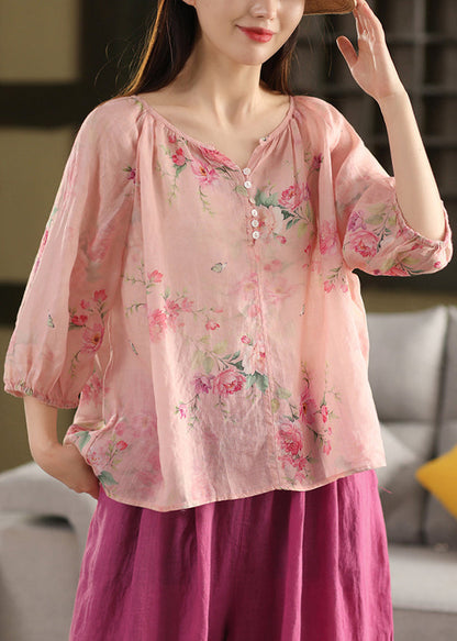 Beautifully Crafted Blouse in a Classic Style