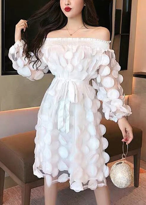 Well Tailored Dress with a Graceful Silhouette