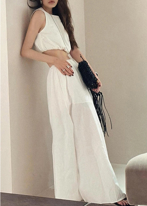 Effortlessly Elegant Garment with a Timeless Design