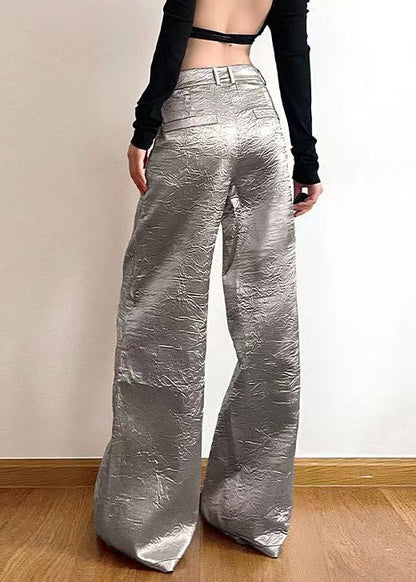 Well Tailored Pants with a Graceful Silhouette