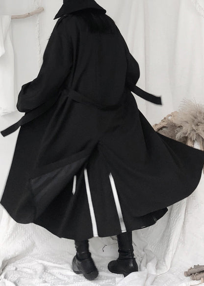 Well Tailored Coat with a Graceful Silhouette