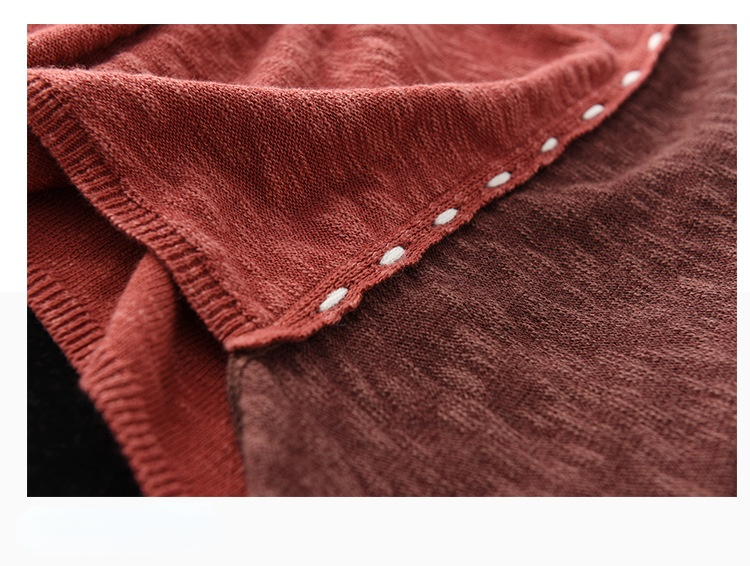 Effortlessly Elegant Top with a Timeless Design