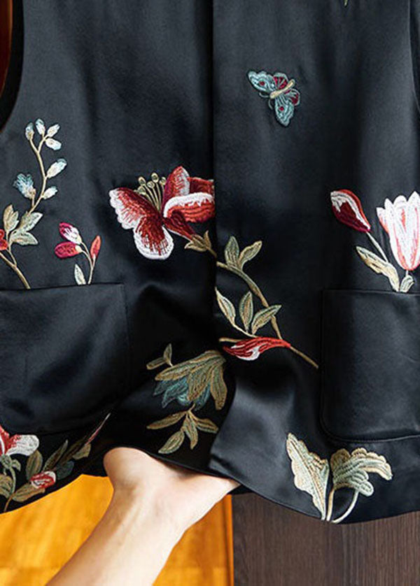 Effortlessly Elegant Garment with a Timeless Design
