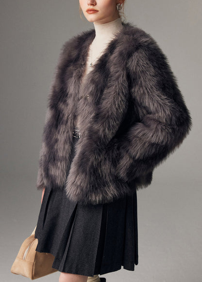 Beautifully Finished Coat in a Timeless Design
