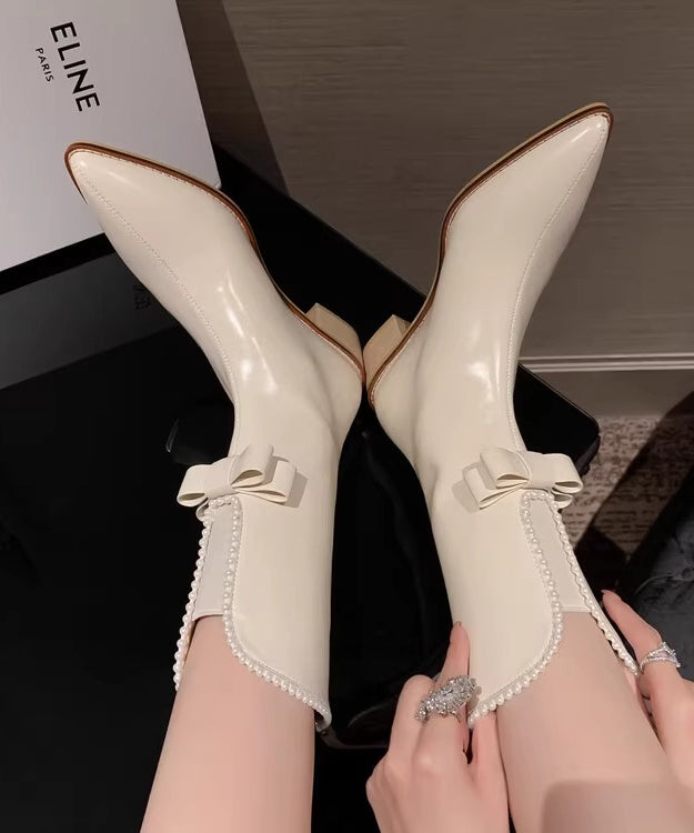 Graceful Orthopedic Boots for Modern Look
