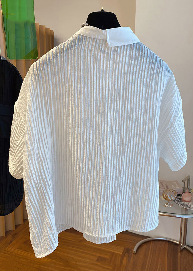 Well Tailored Blouse with a Graceful Silhouette