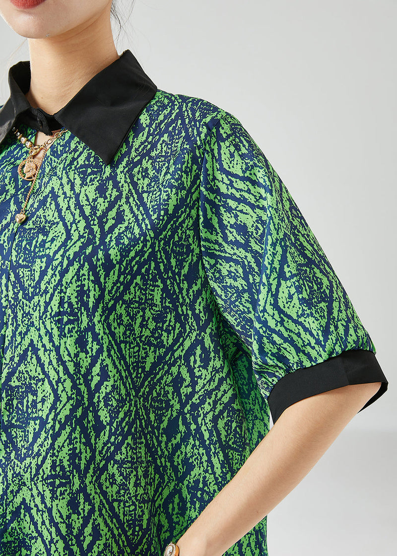 Effortlessly Elegant Top with a Timeless Design