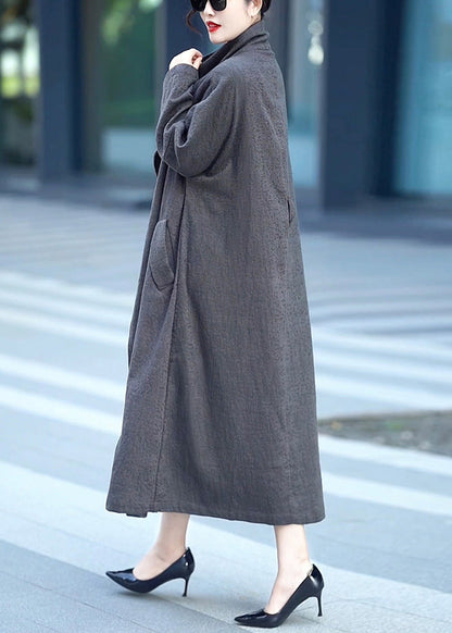 Well Tailored Coat with a Graceful Silhouette