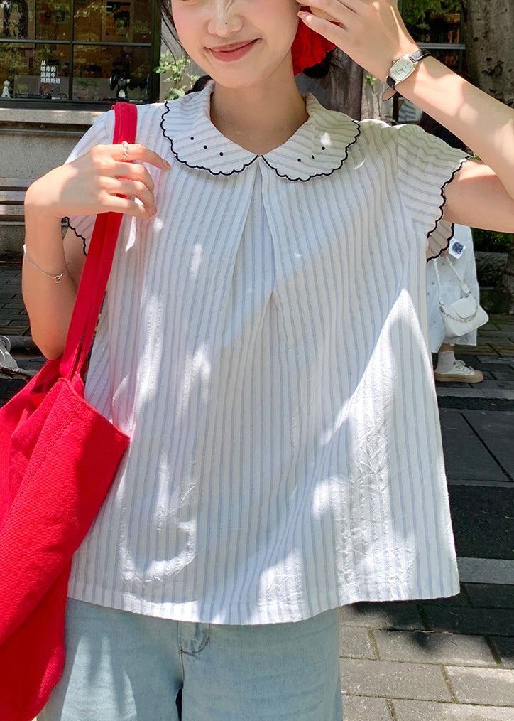 Classic Vintage Shirt with a Flattering Fit