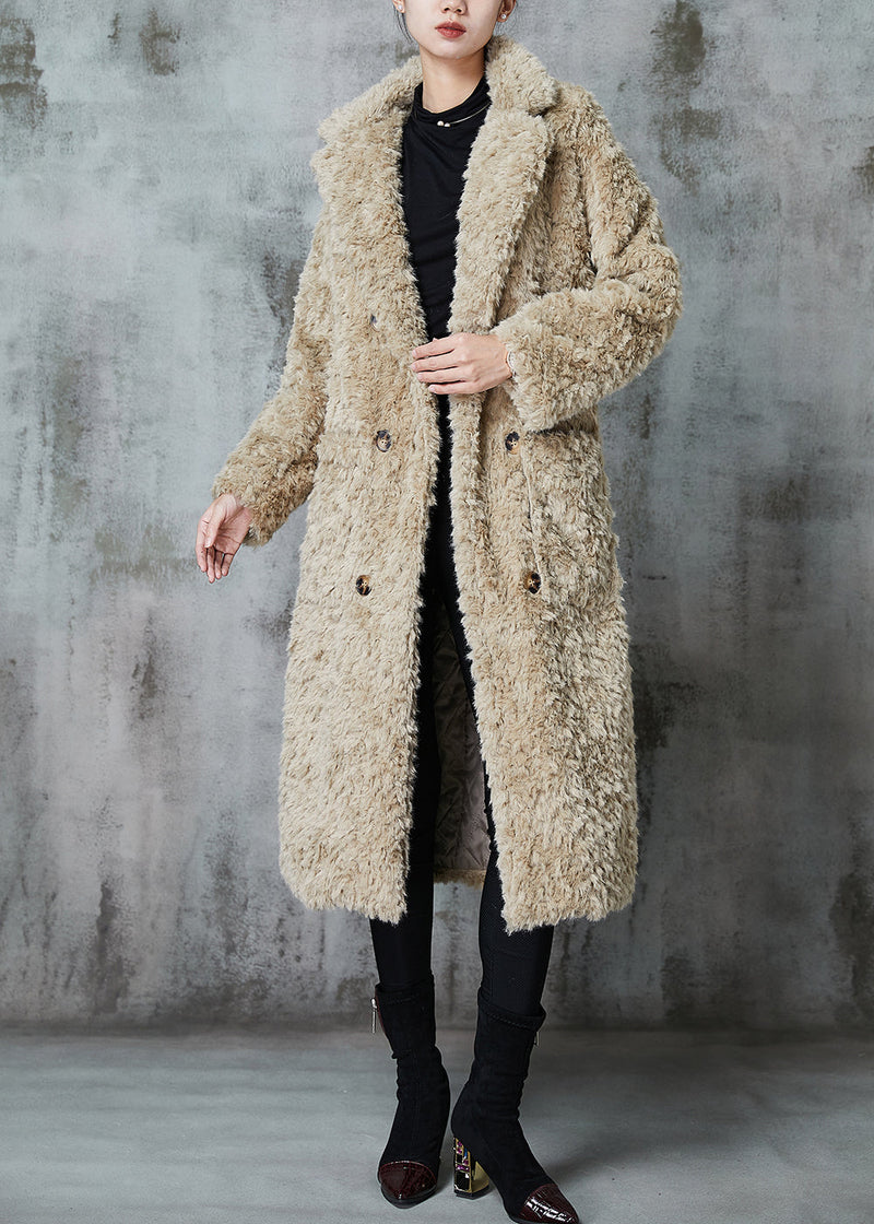 Beautifully Crafted Coat in a Classic Style
