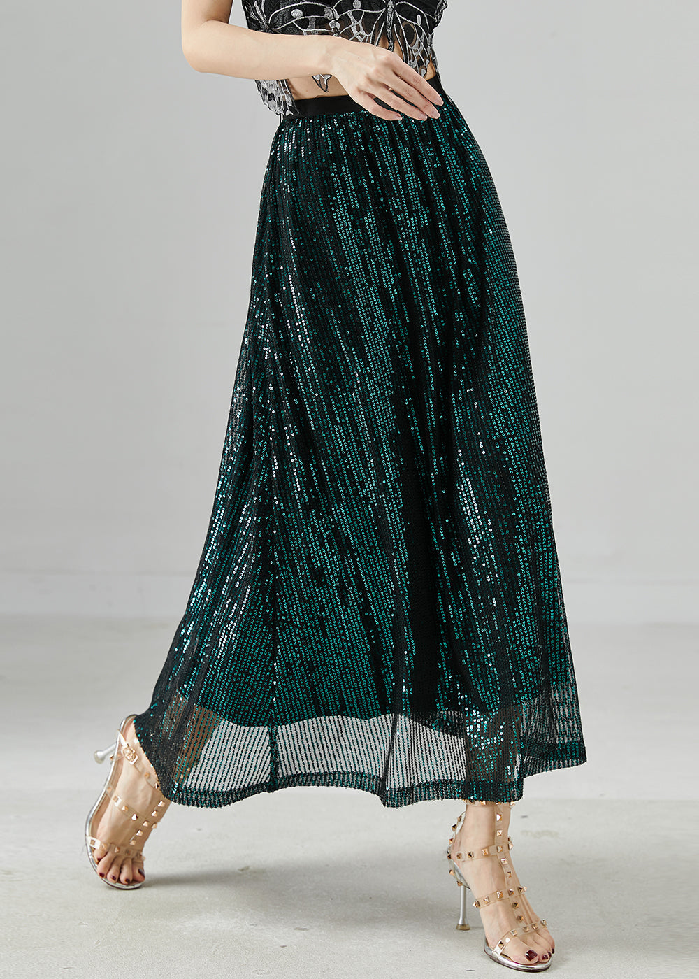 Well Tailored Garment with a Graceful Silhouette